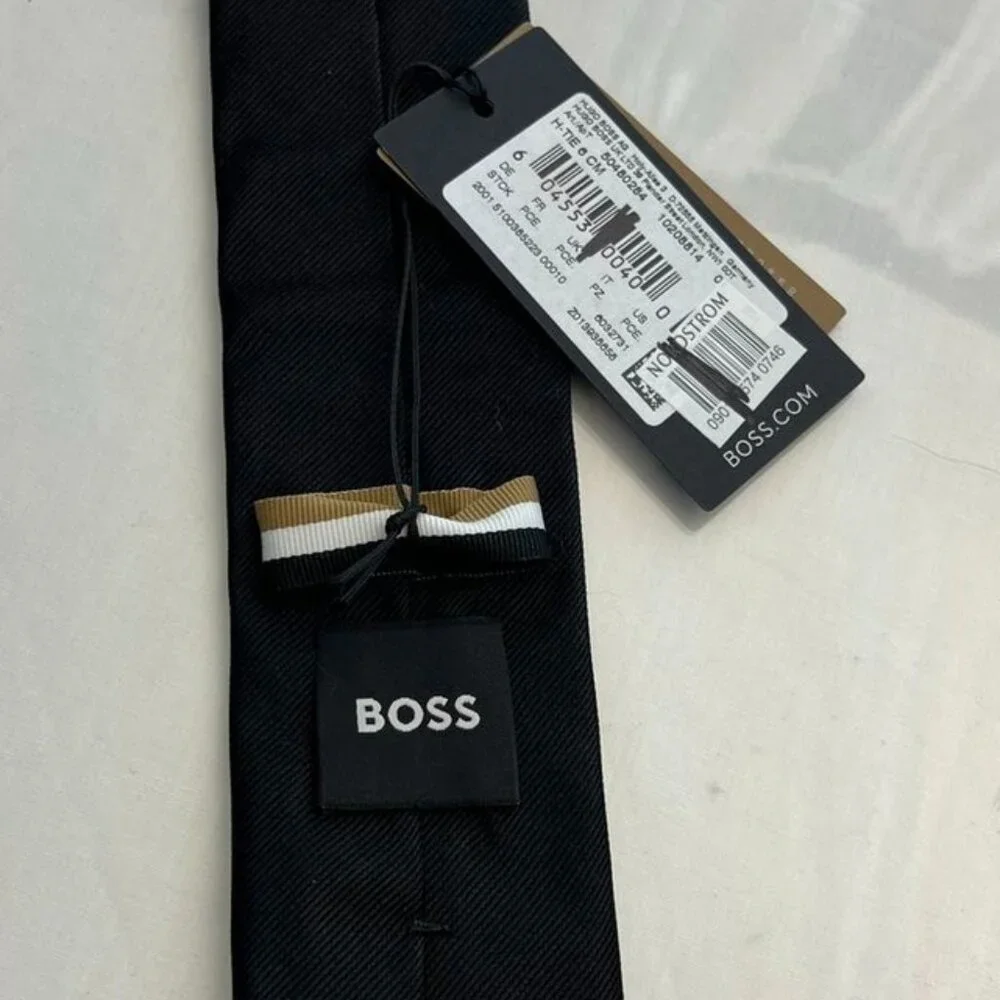 Boss solid silk